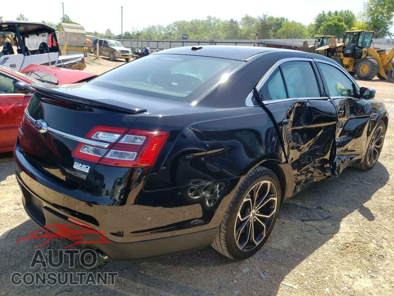 FORD TAURUS 2018 - 1FAHP2KT0JG132675