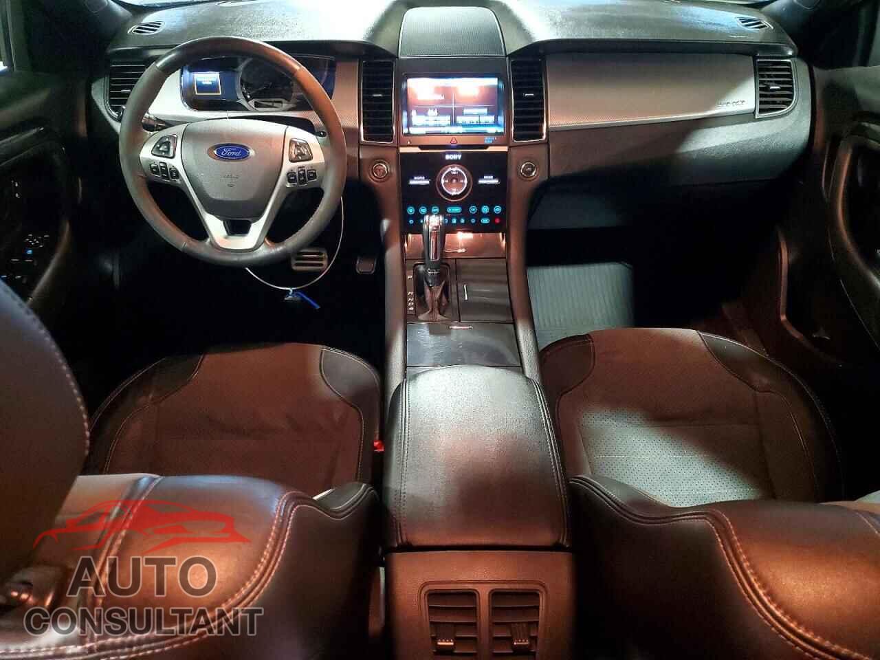 FORD TAURUS 2015 - 1FAHP2KT2FG181271