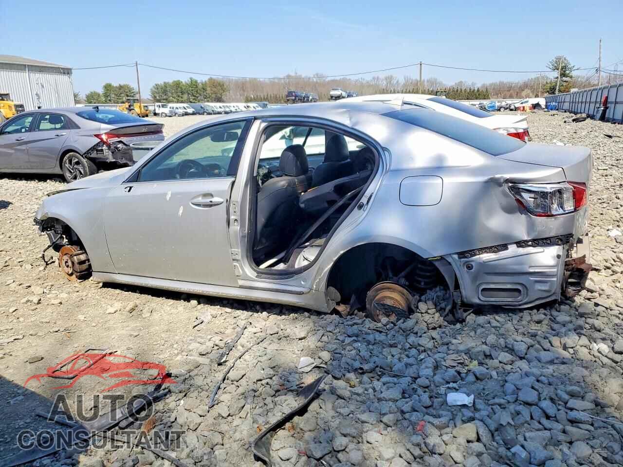 LEXUS IS 2011 - JTHCF5C24B5047445