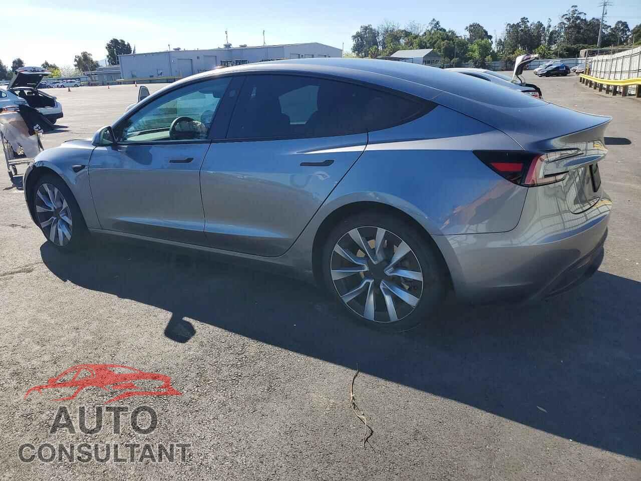 TESLA MODEL 3 2024 - 5YJ3E1EA6RF863664