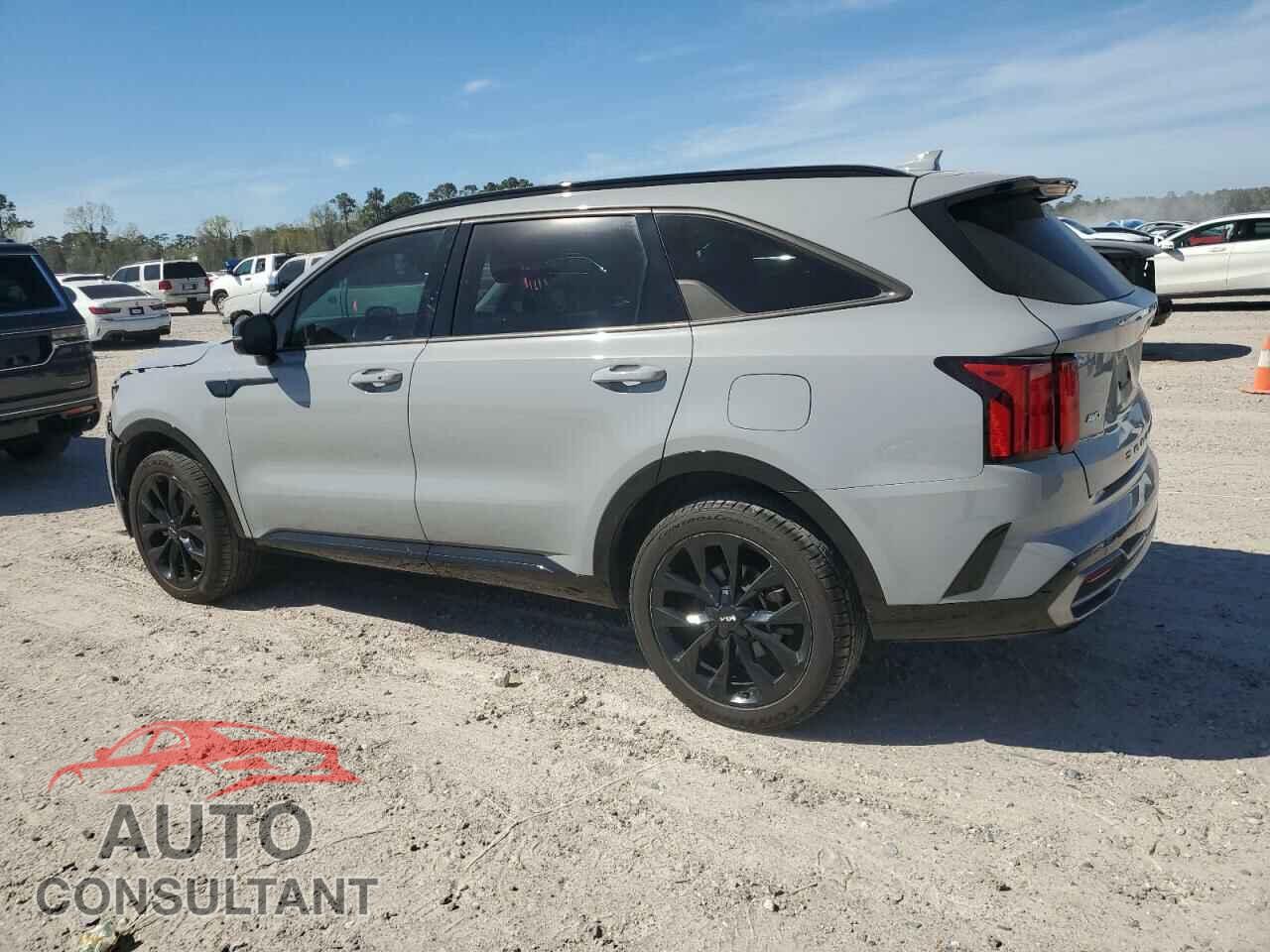 KIA SORENTO 2022 - 5XYRKDLF6NG115910