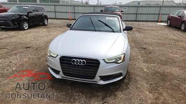 AUDI A5 2013 - WAUJFAFH4DN004757
