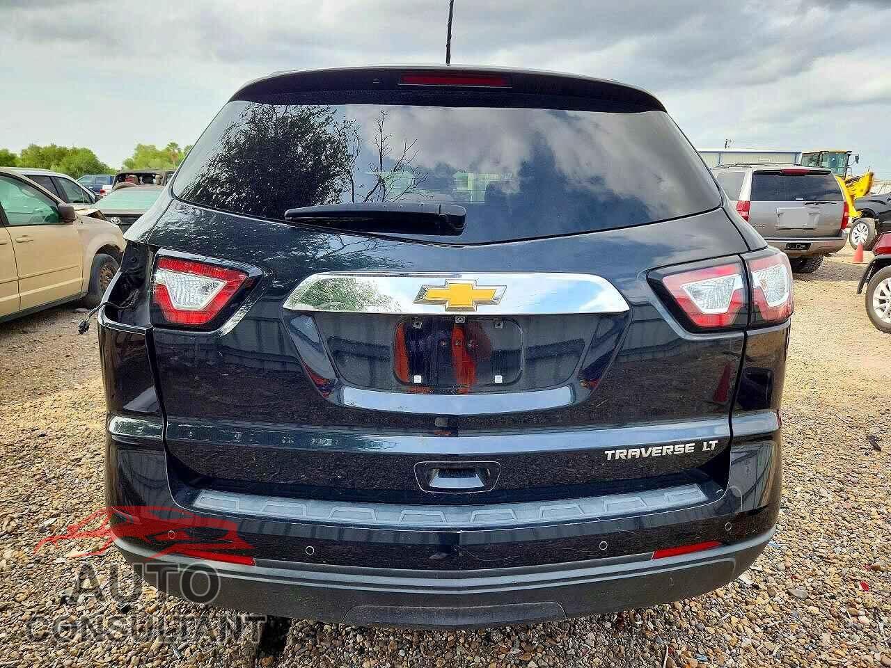 CHEVROLET TRAVERSE 2015 - 1GNKRHKD0FJ242679
