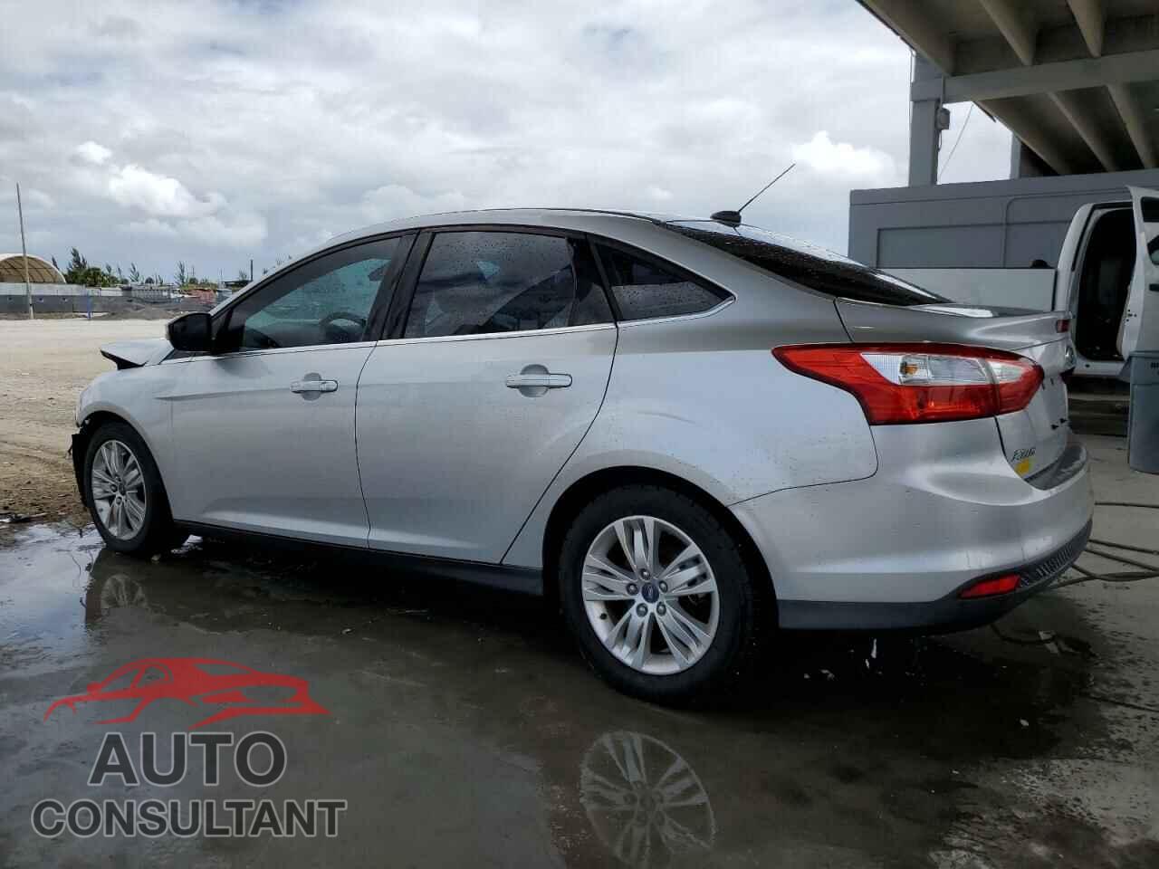 FORD FOCUS 2012 - 1FAHP3H26CL368195