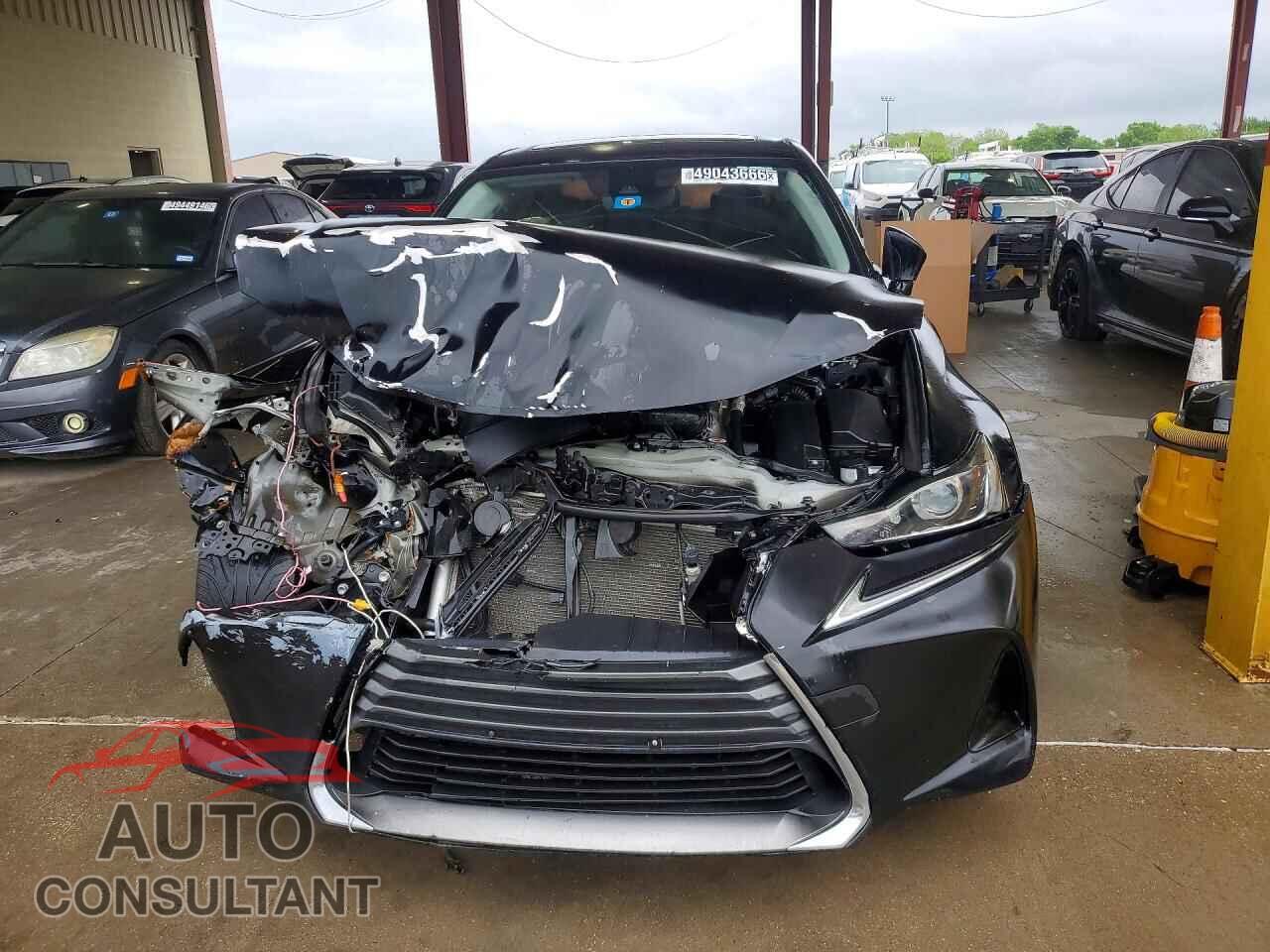 LEXUS IS 2017 - JTHBA1D29H5041876
