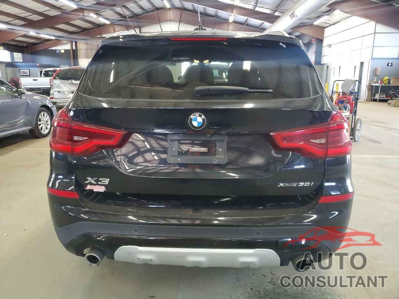 BMW X3 2018 - 5UXTR9C54JLD71789