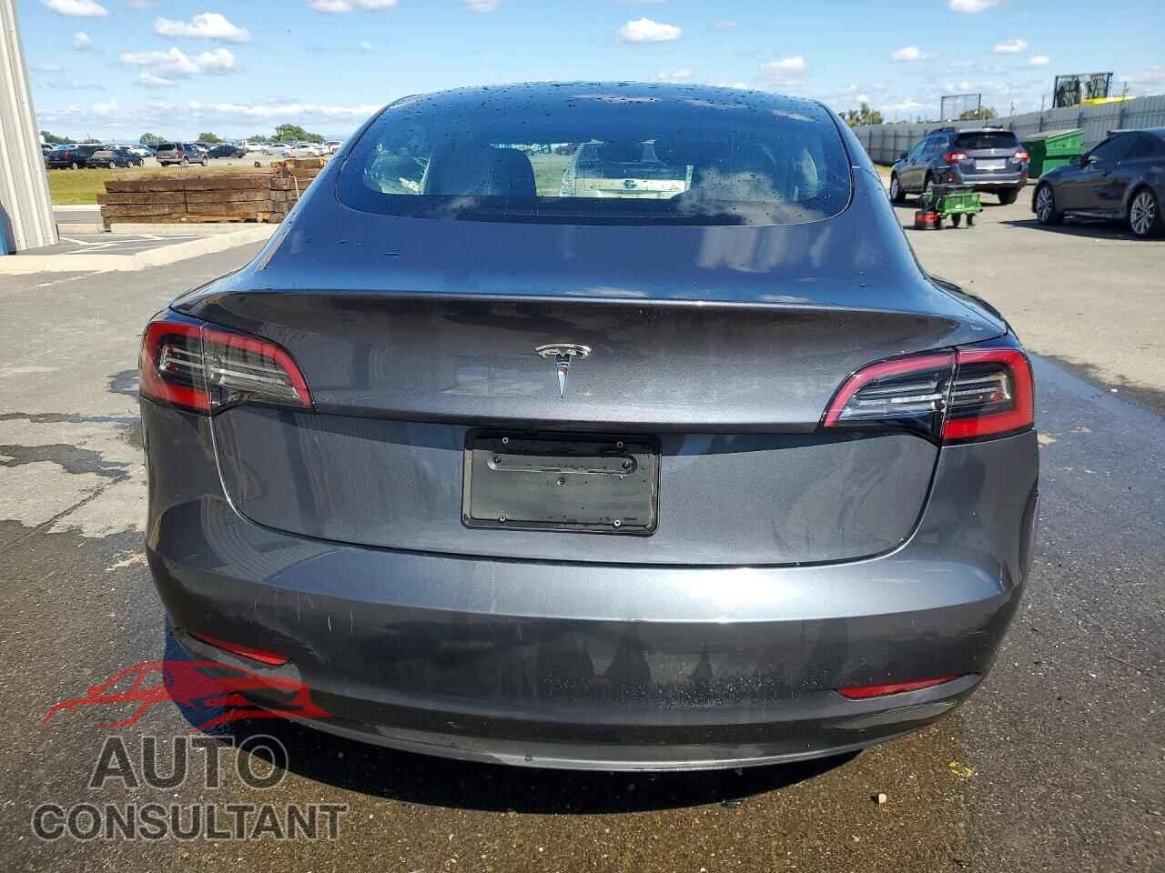 TESLA MODEL 3 2023 - 5YJ3E1EAXPF449073