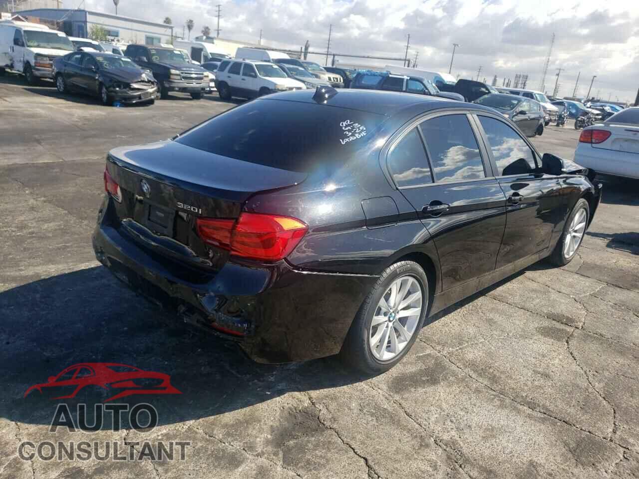 BMW 3 SERIES 2018 - WBA8A9C52JAH12596