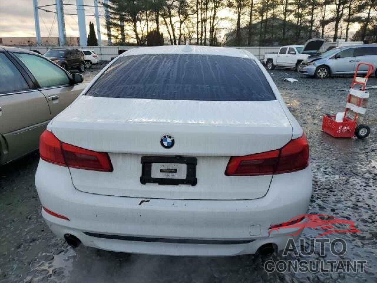 BMW 5 SERIES 2018 - WBAJA9C55JG623164