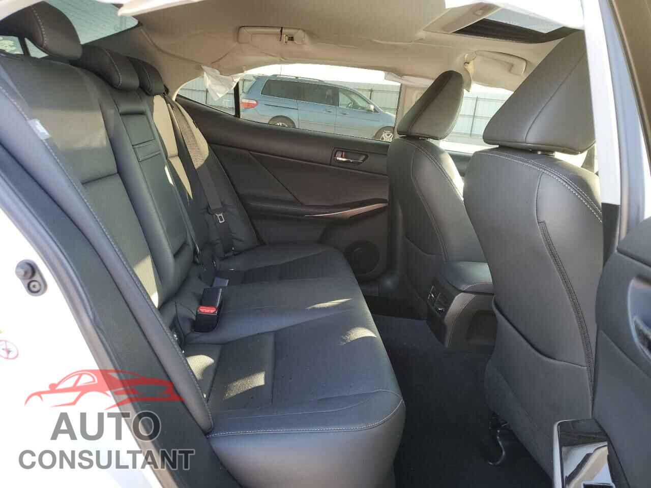 LEXUS IS 2016 - JTHBA1D24G5004233