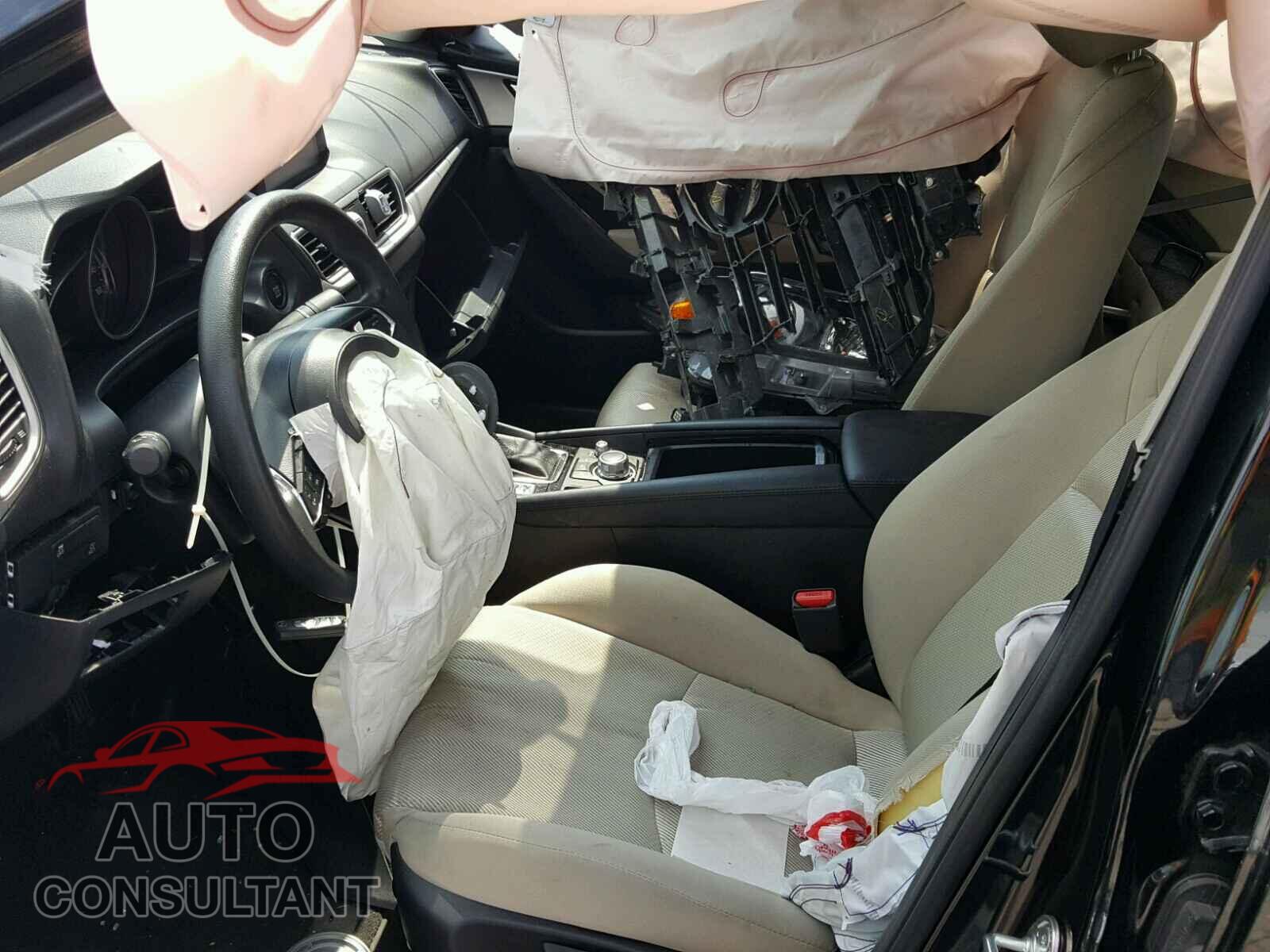 MAZDA 3 2017 - 3MZBN1U7XHM140568