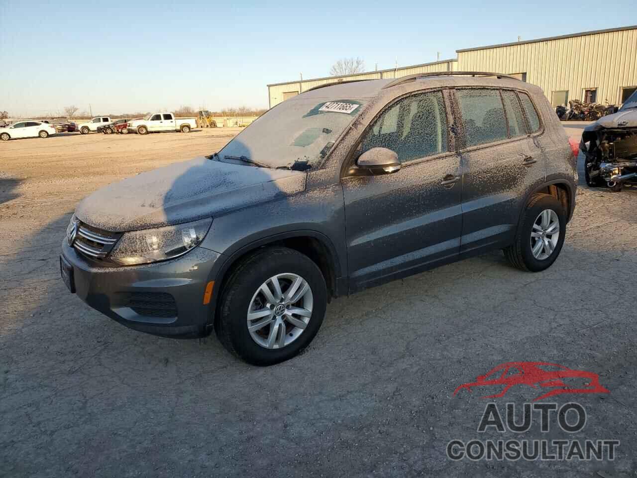 VOLKSWAGEN TIGUAN 2017 - WVGBV7AX0HK029816