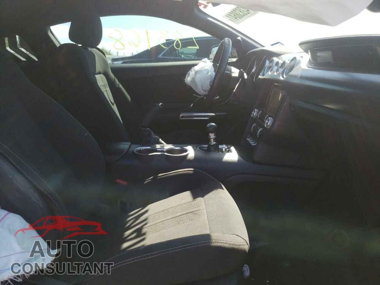 FORD MUSTANG 2019 - 1FA6P8CF3K5133979