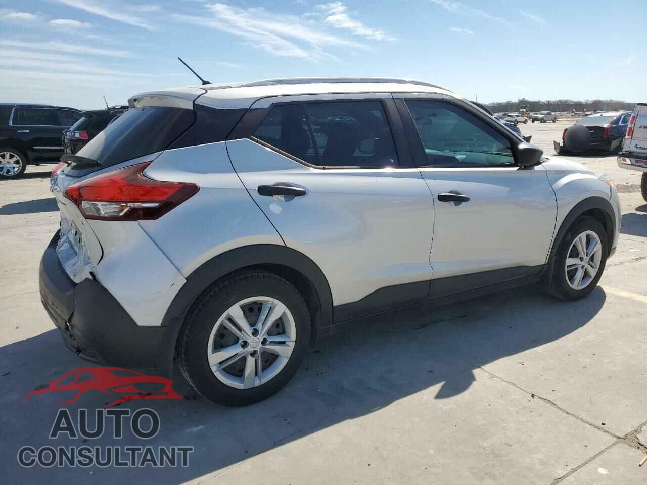 NISSAN KICKS 2019 - 3N1CP5CU3KL566084