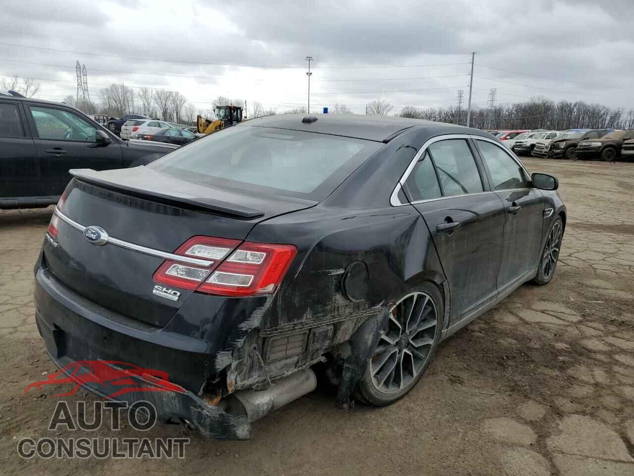 FORD TAURUS 2018 - 1FAHP2KTXJG111574
