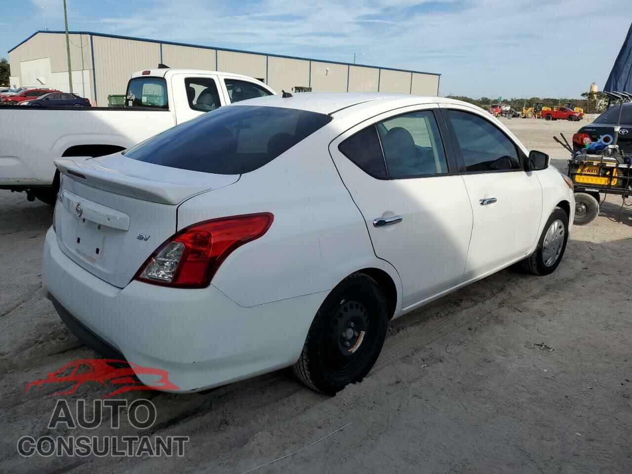 NISSAN VERSA 2017 - 3N1CN7AP1HL848926