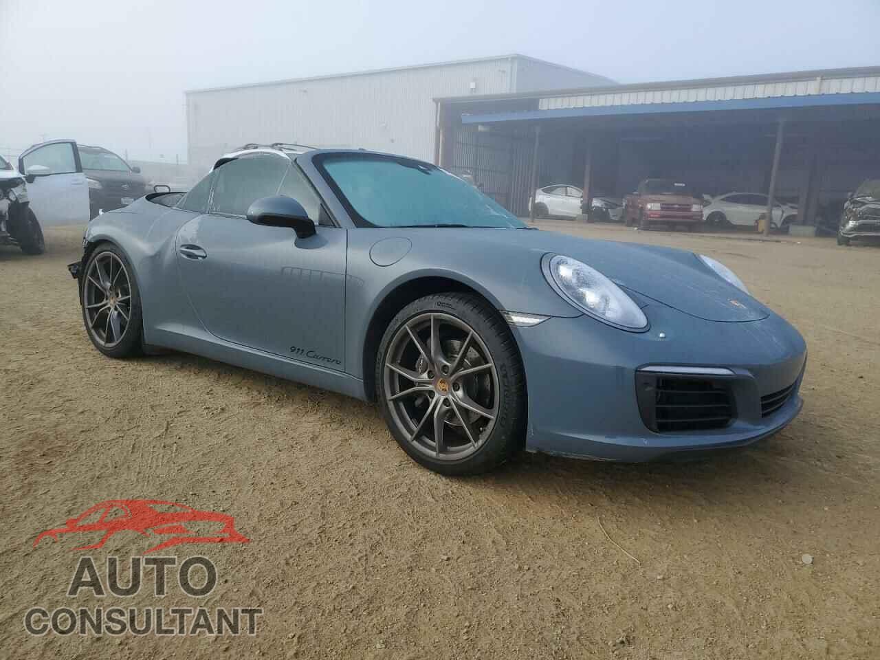 PORSCHE 911 2017 - WP0CA2A98HS141577