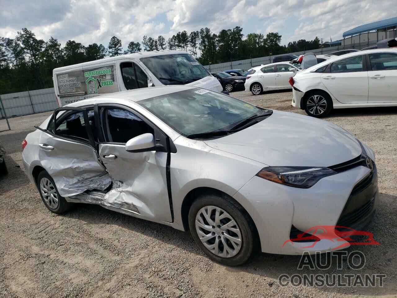 TOYOTA COROLLA 2018 - 2T1BURHE5JC070330