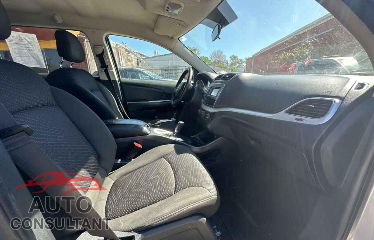 DODGE JOURNEY 2017 - 3C4PDCBG2HT588853