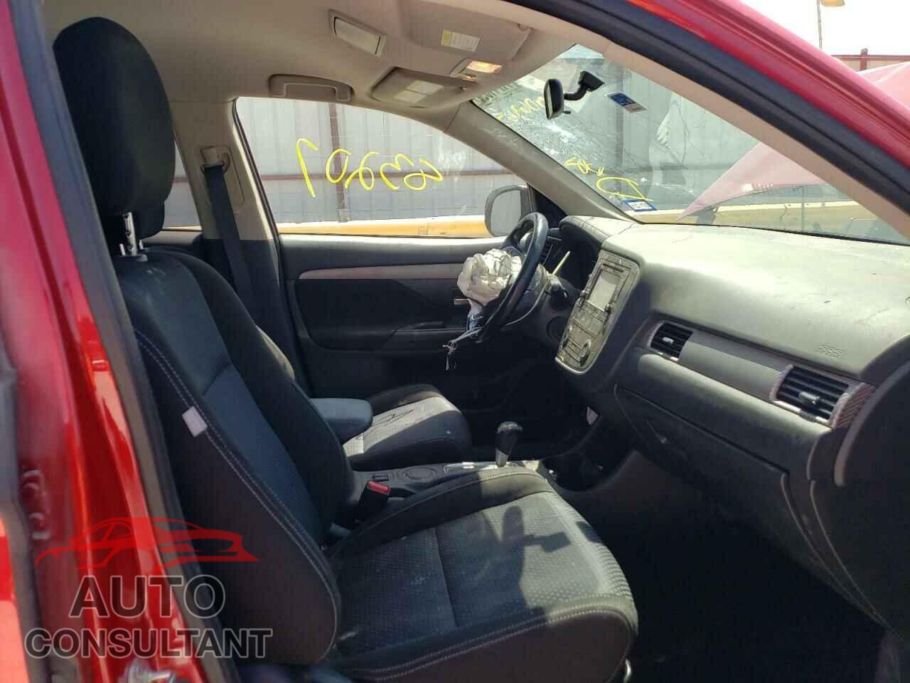 MITSUBISHI OUTLANDER 2016 - JA4AD3A39GZ006365