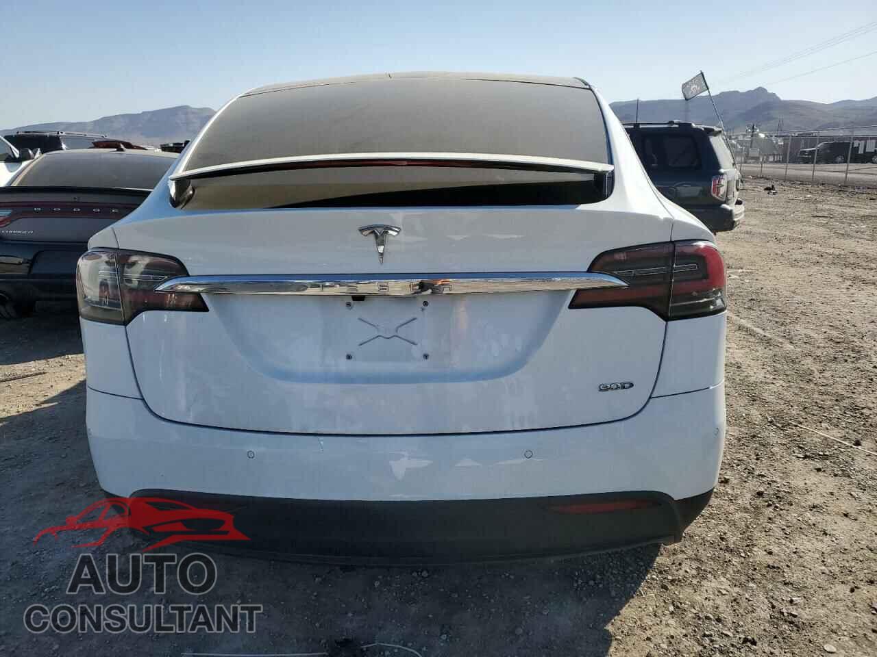TESLA MODEL X 2016 - 5YJXCBE21GF004842