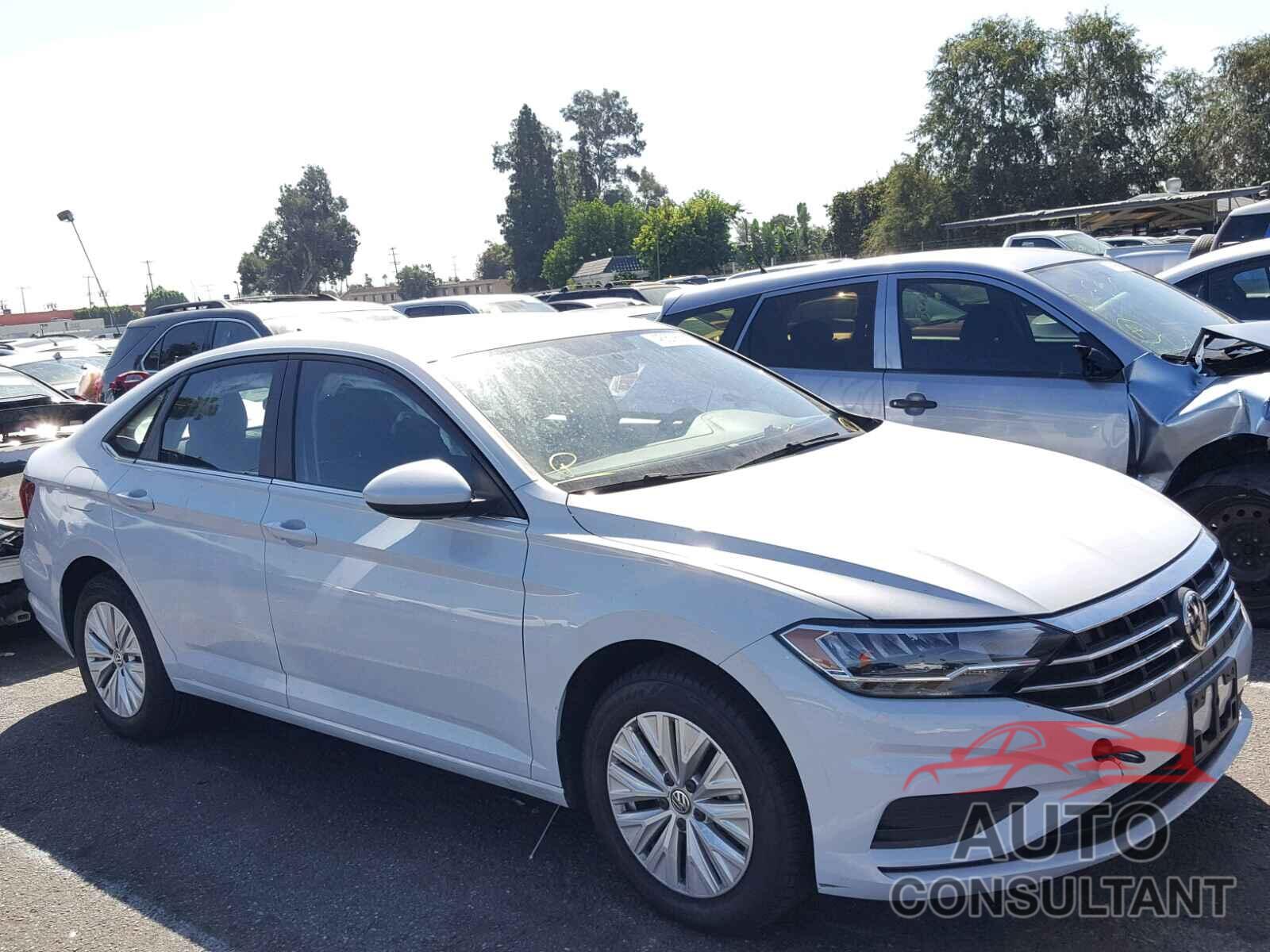 VOLKSWAGEN JETTA 2019 - 3VWN57BU8KM062713