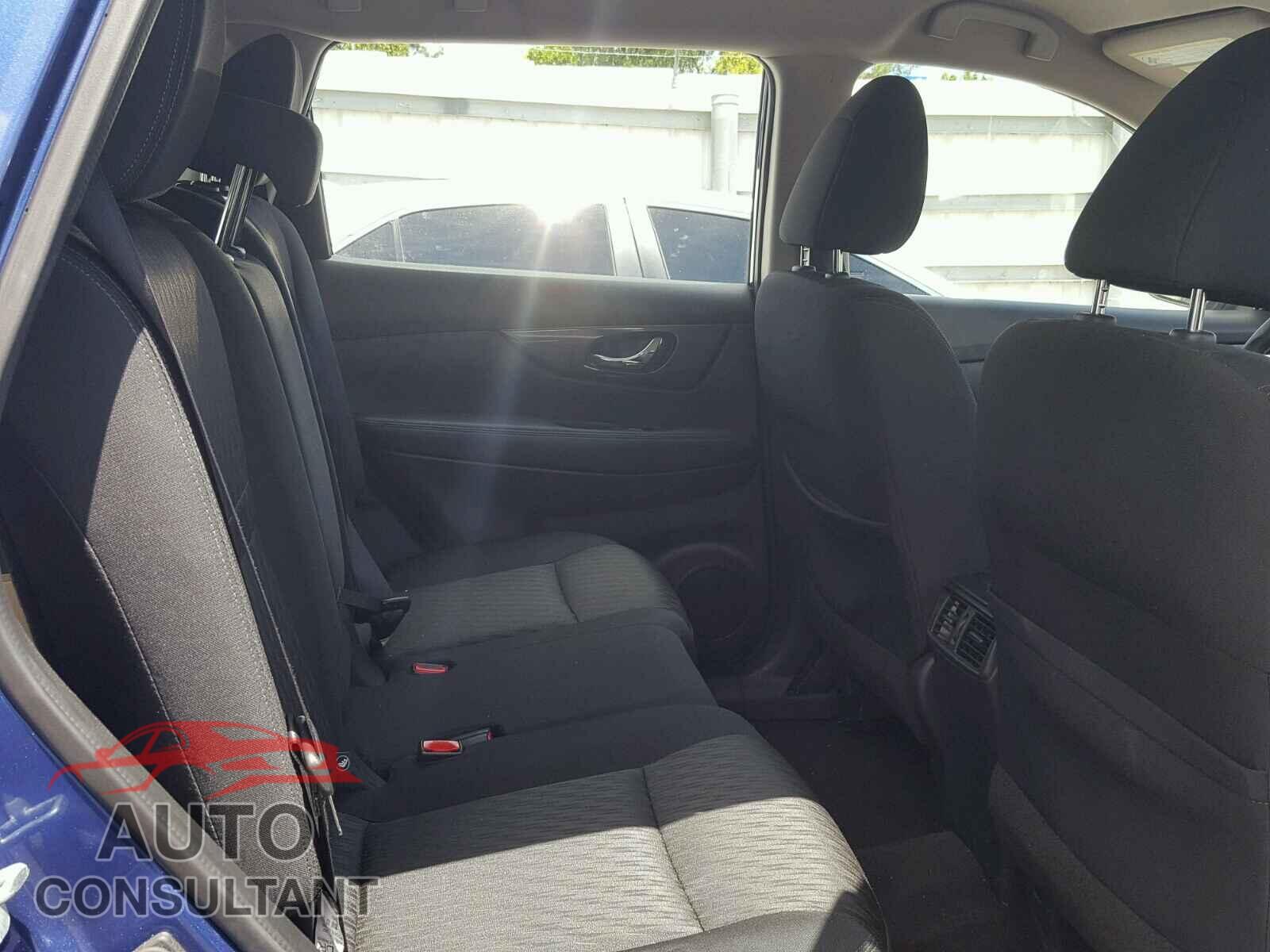 NISSAN ROGUE S 2017 - KNMAT2MT4HP510981