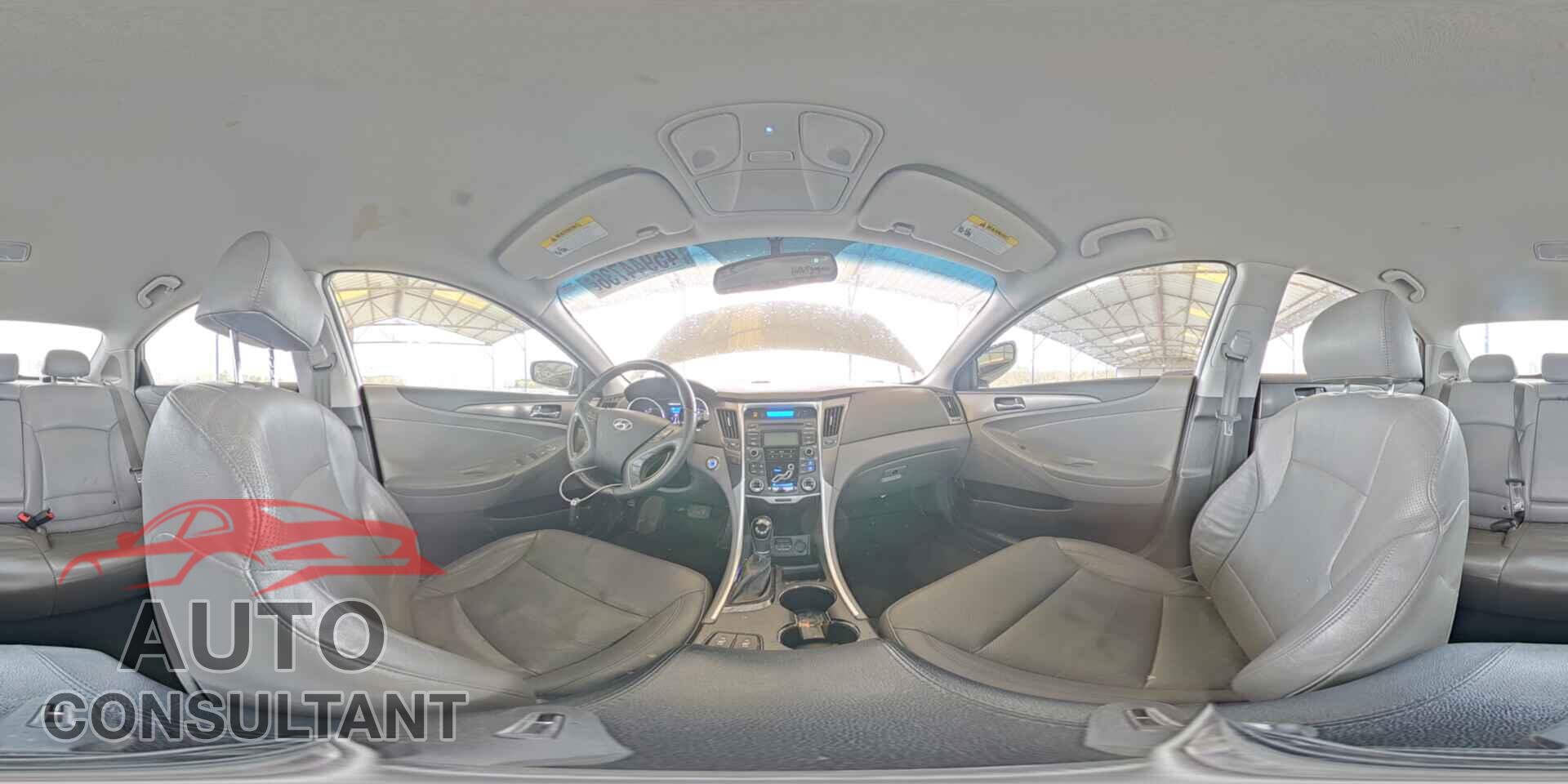 HYUNDAI SONATA 2012 - KMHEC4A41CA041639