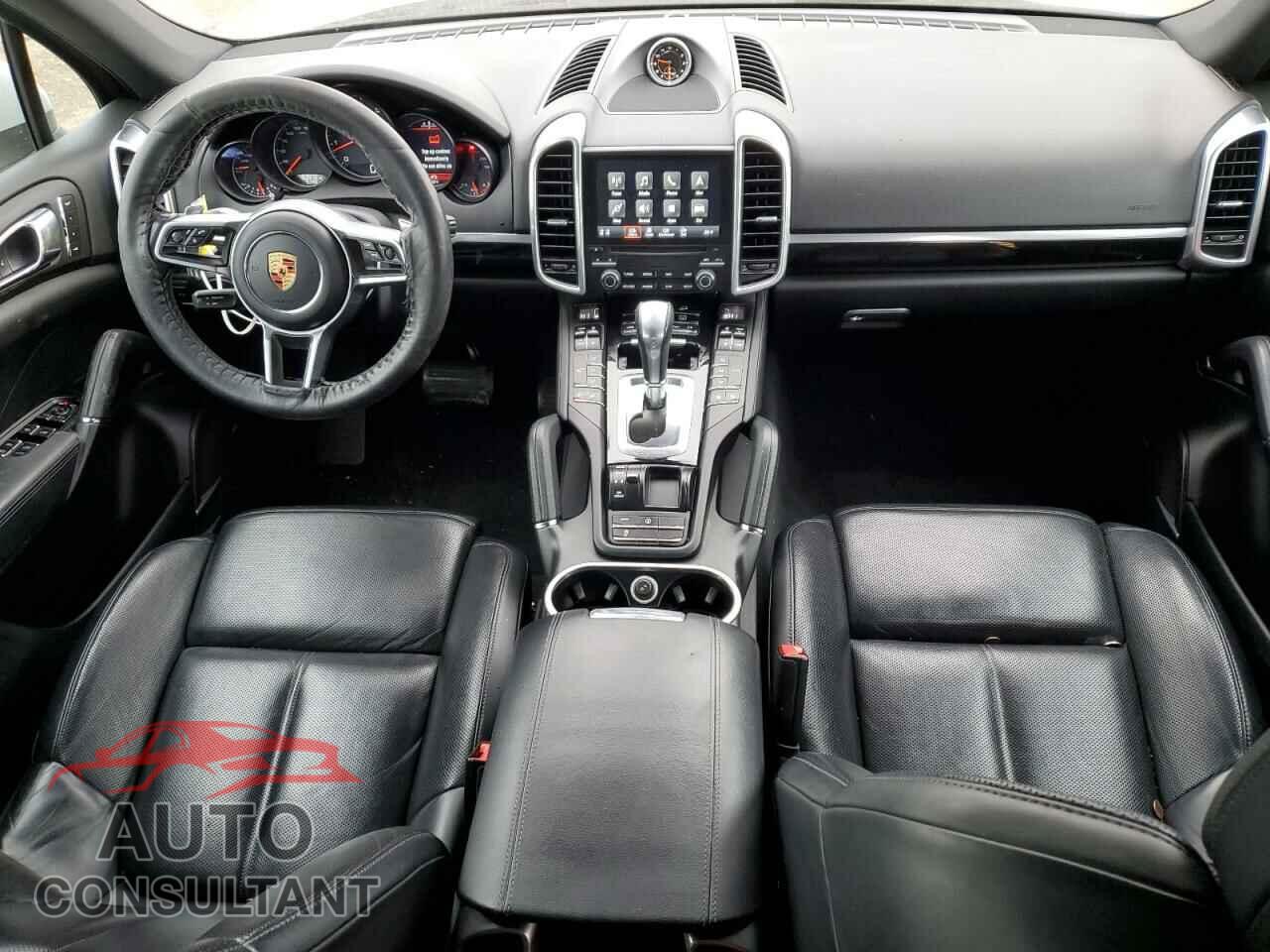 PORSCHE CAYENNE 2017 - WP1AA2A25HKA80925