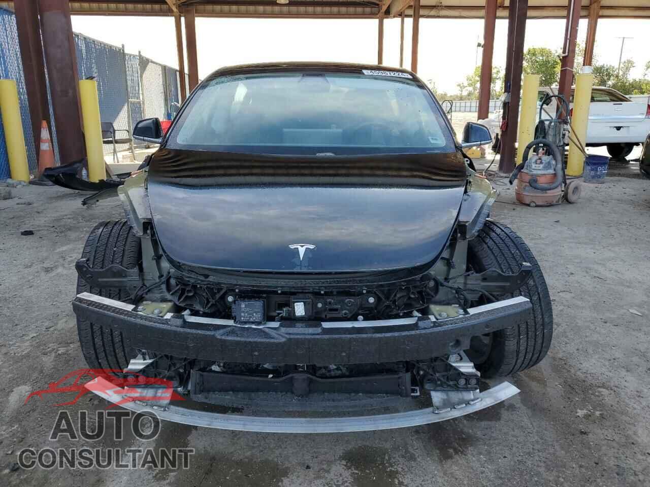 TESLA MODEL 3 2018 - 5YJ3E1EBXJF121524