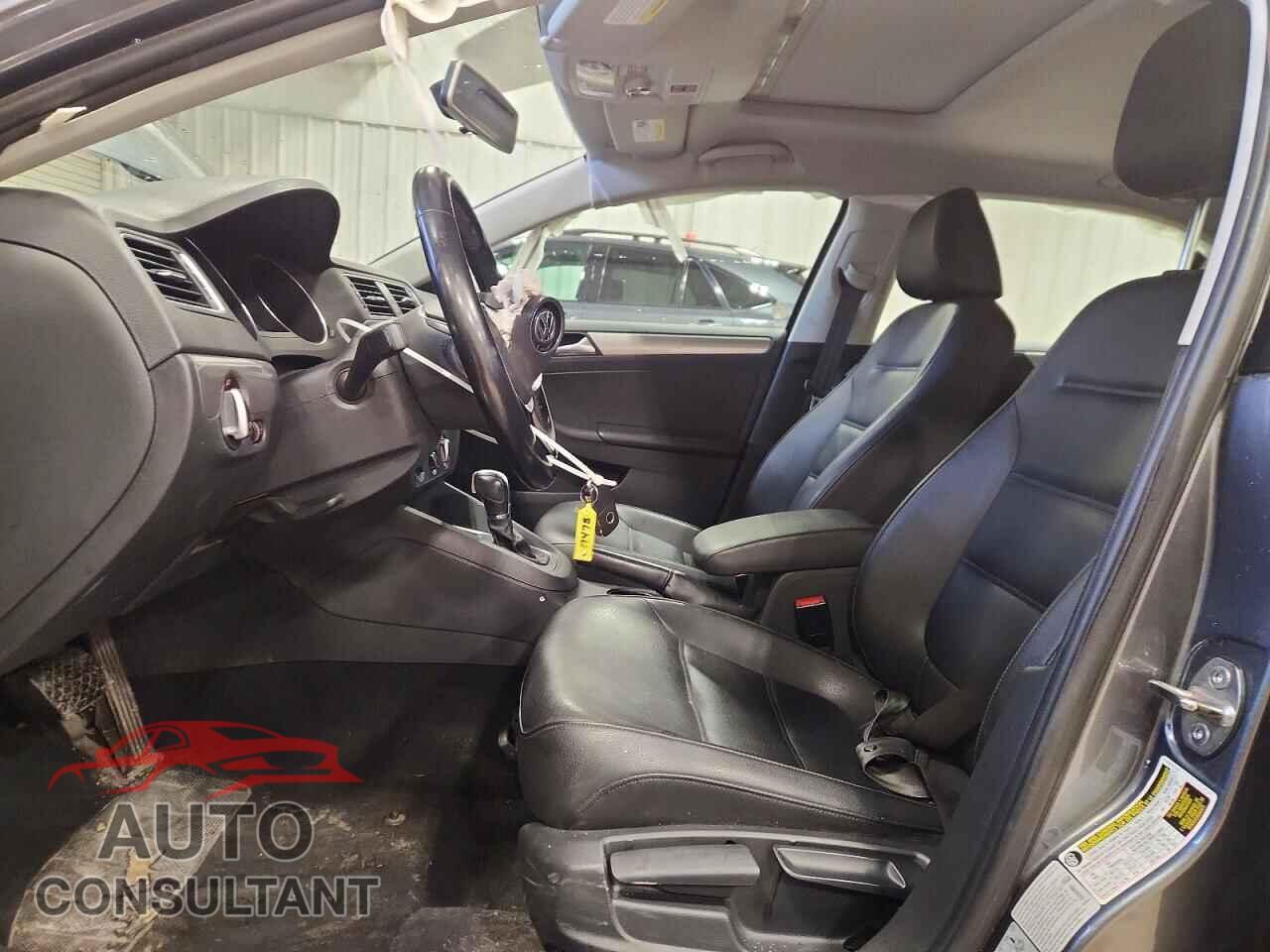 VOLKSWAGEN JETTA 2017 - 3VWDB7AJ2HM317859