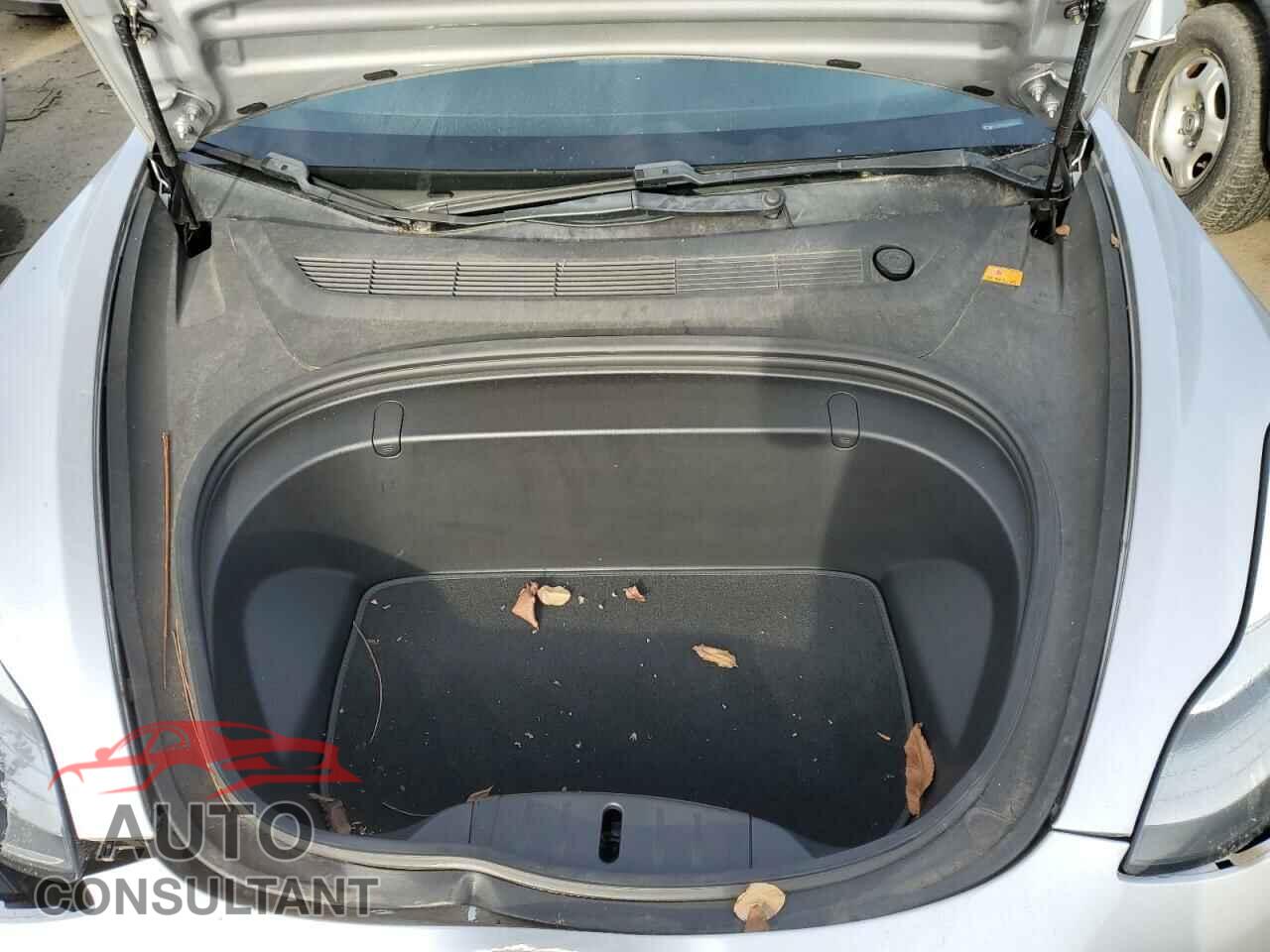 TESLA MODEL 3 2018 - 5YJ3E1EB0JF093345