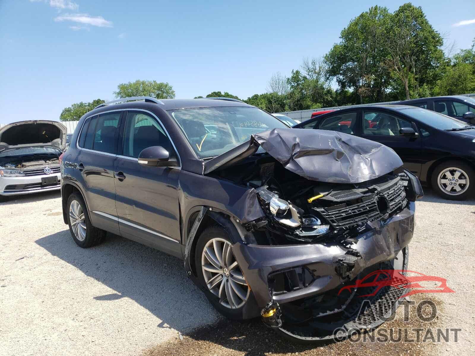 VOLKSWAGEN TIGUAN 2016 - WVGAV7AX3GW575867