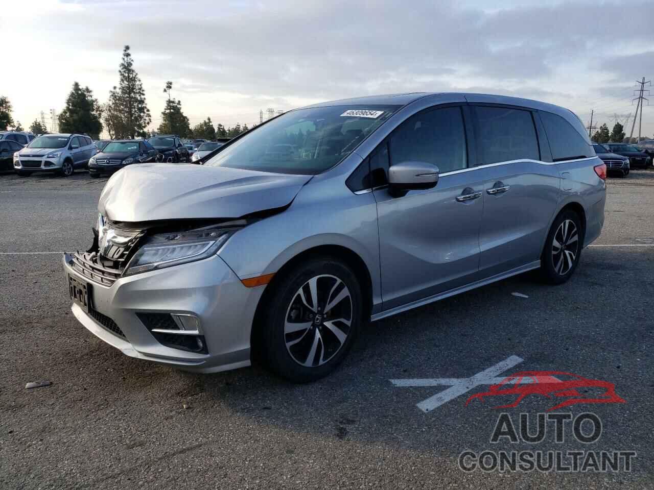 HONDA ODYSSEY 2018 - 5FNRL6H94JB088557