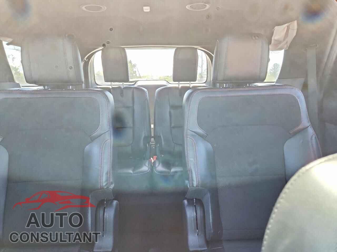 FORD EXPLORER 2018 - 1FM5K7D81JGB38529