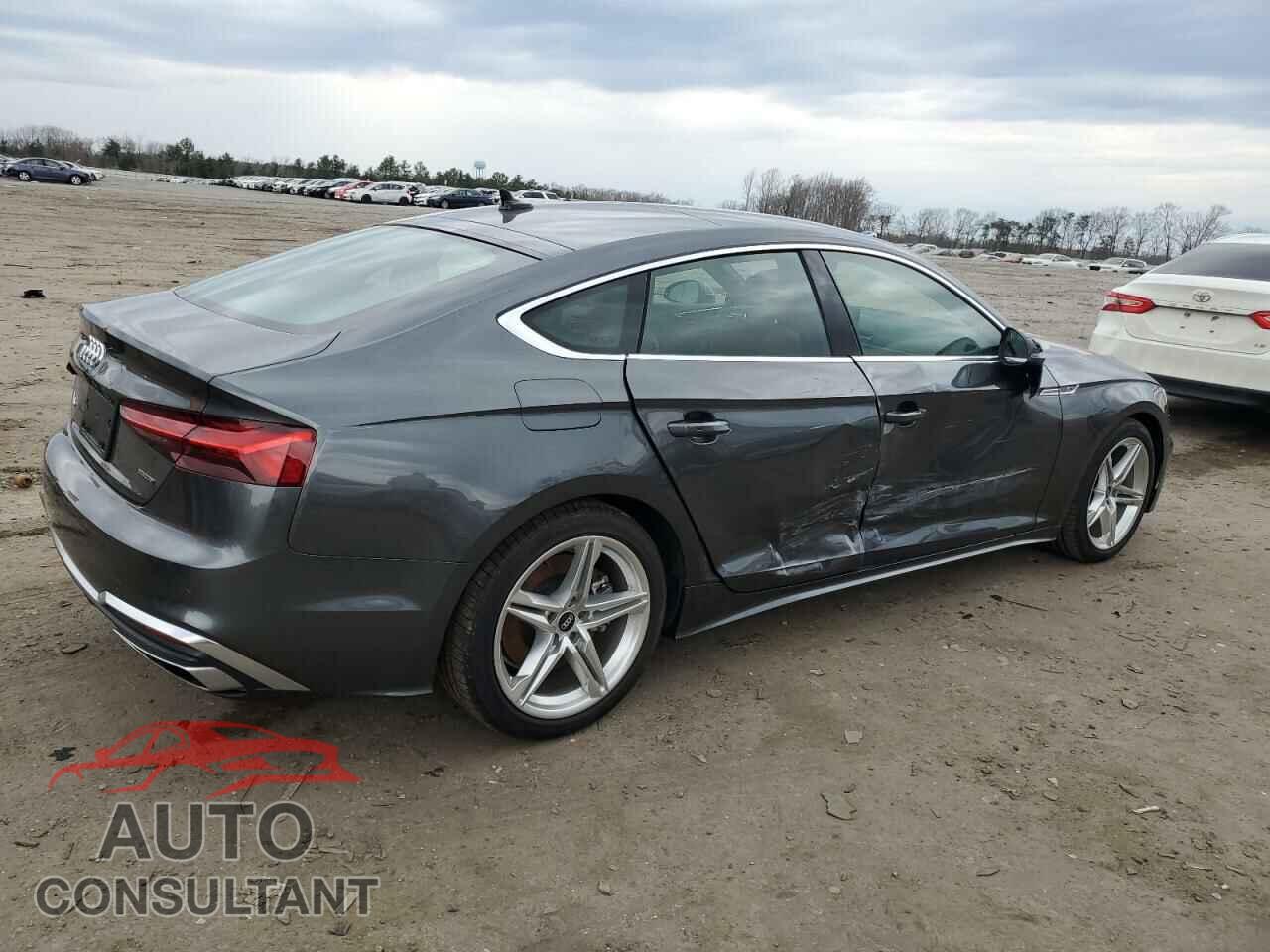 AUDI A5 2021 - WAUDACF55MA027338
