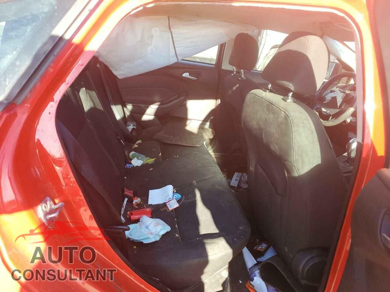 FORD FOCUS 2016 - 1FADP3F29GL296660