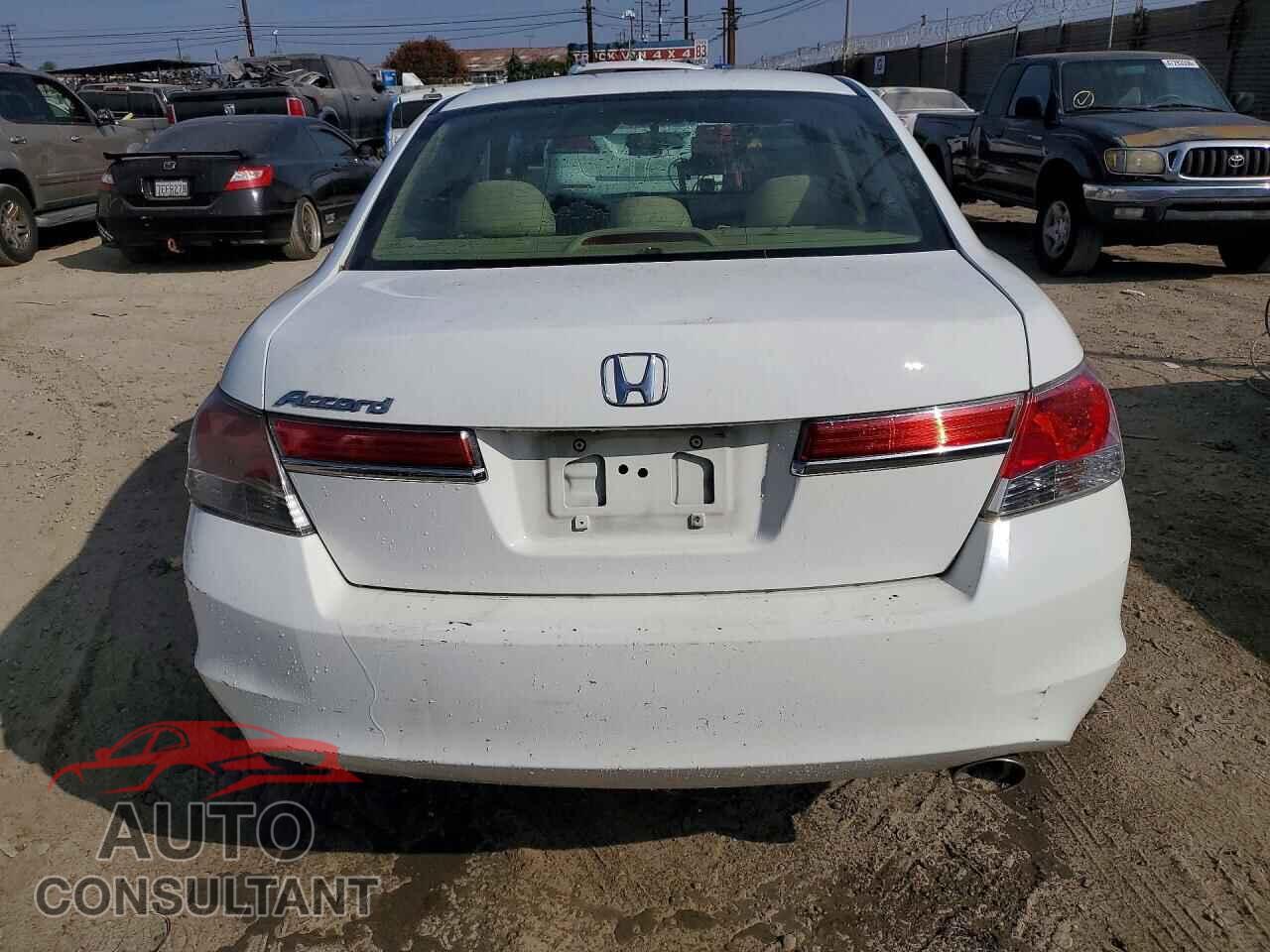 HONDA ACCORD 2011 - 1HGCP2F35BA123720