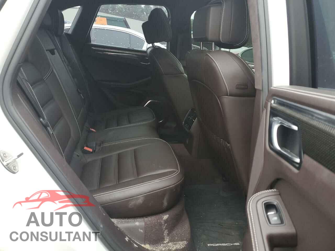 PORSCHE MACAN 2017 - WP1AF2A56HLB62135
