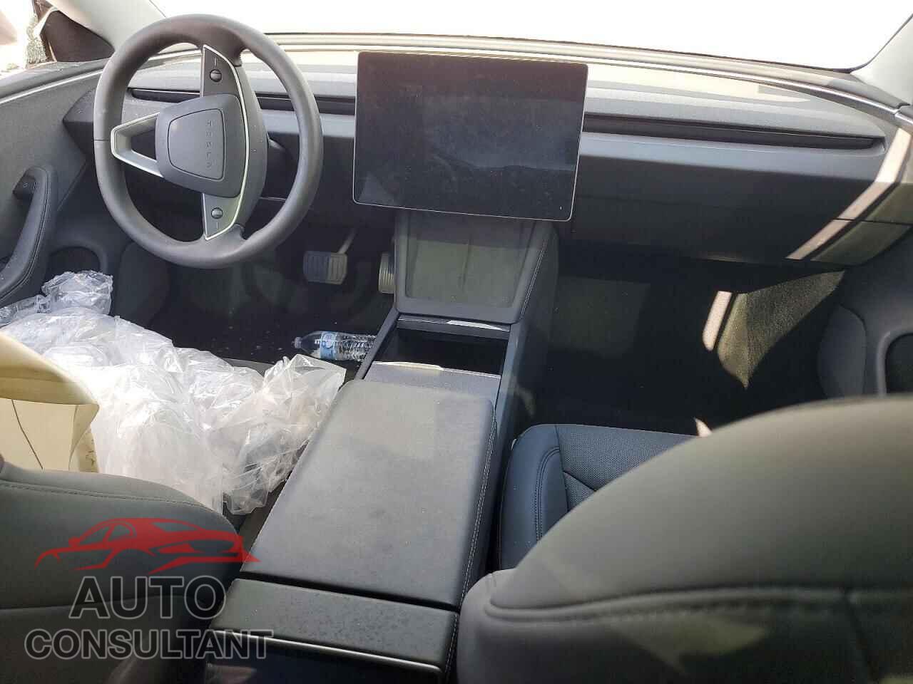 TESLA MODEL 3 2025 - 5YJ3E1EA6SF988492