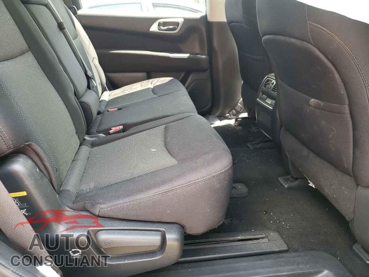 NISSAN PATHFINDER 2017 - 5N1DR2MM2HC904261