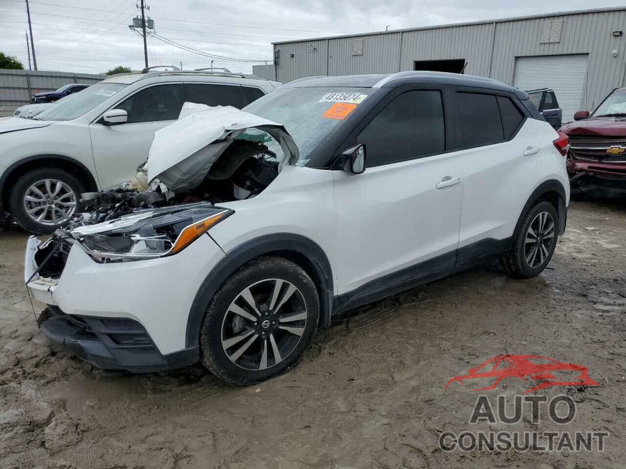 NISSAN KICKS 2018 - 3N1CP5CU9JL516546