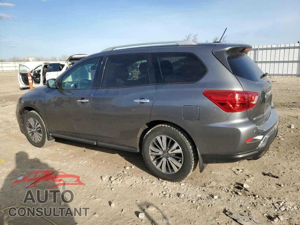 NISSAN PATHFINDER 2017 - 5N1DR2MM6HC632877