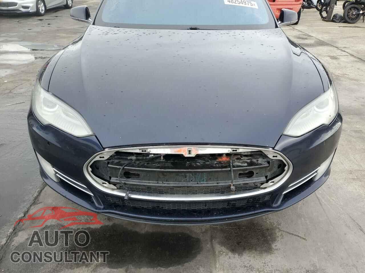 TESLA MODEL S 2014 - 5YJSA1H19EFP49431