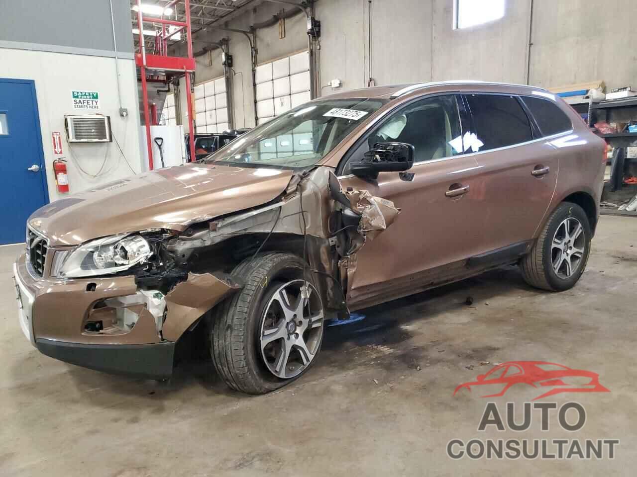 VOLVO XC60 2013 - YV4902DZ4D2428785