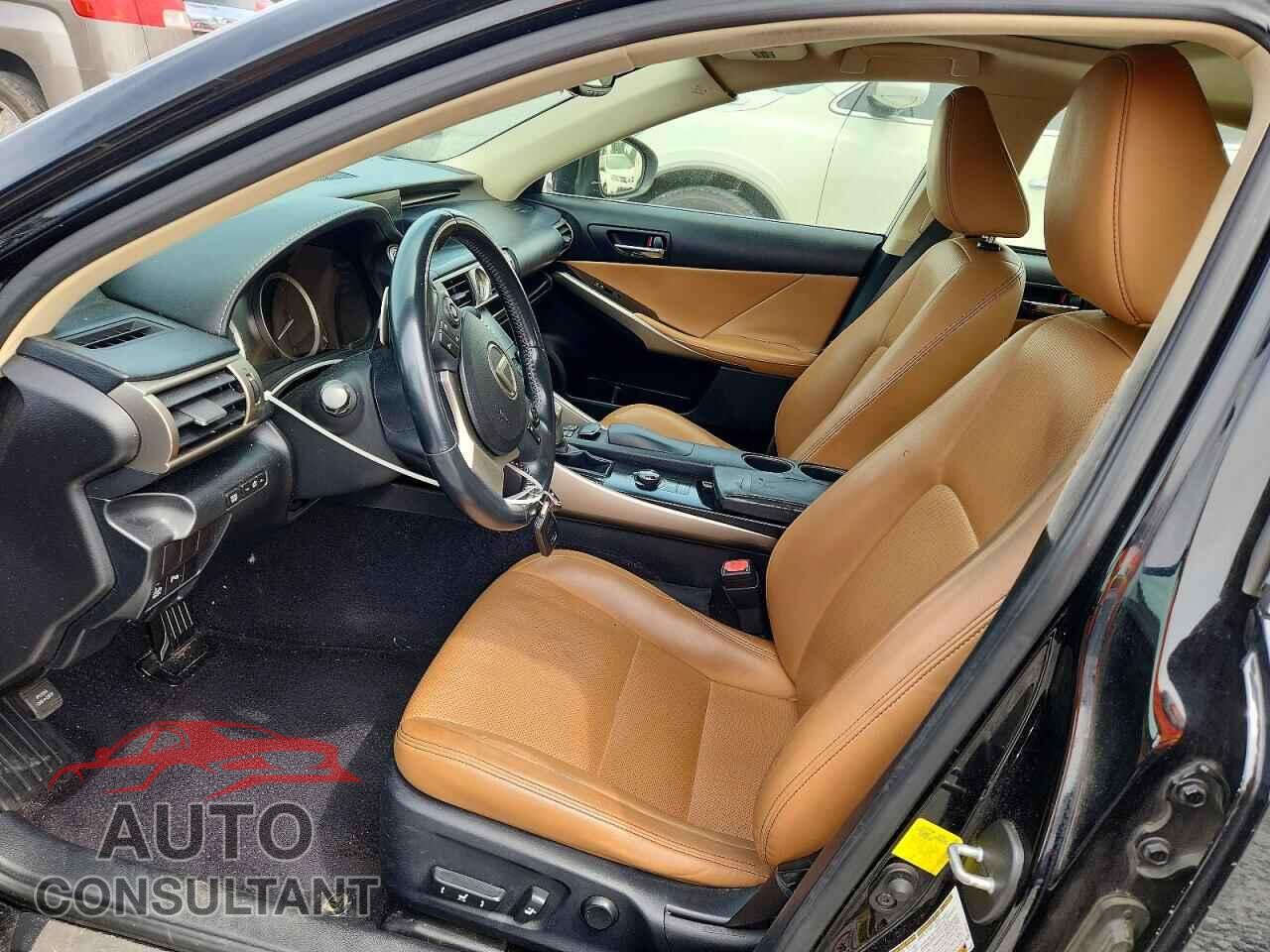 LEXUS IS 2014 - JTHBE1D26E5005482
