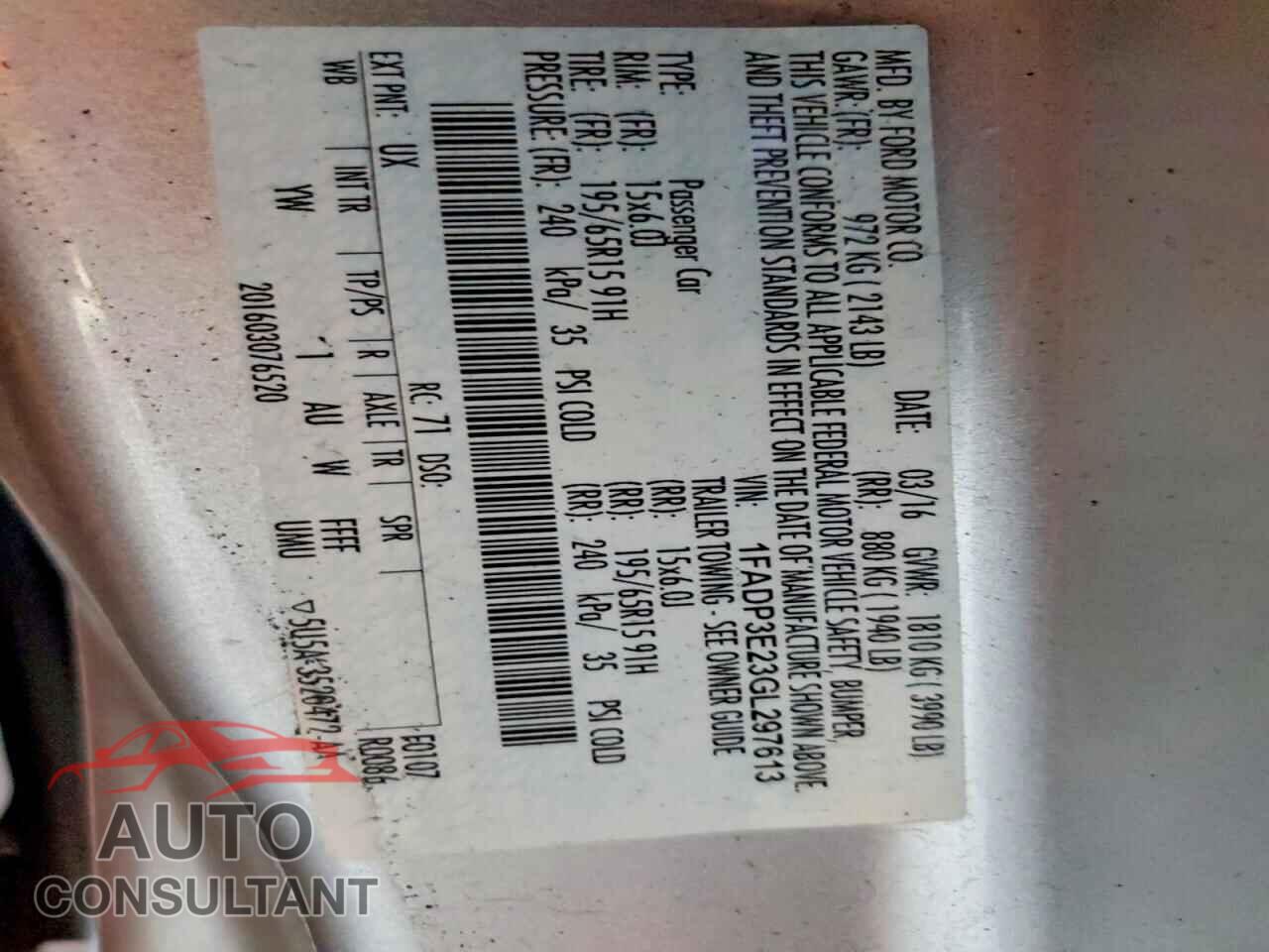 FORD FOCUS 2016 - 1FADP3E23GL297613