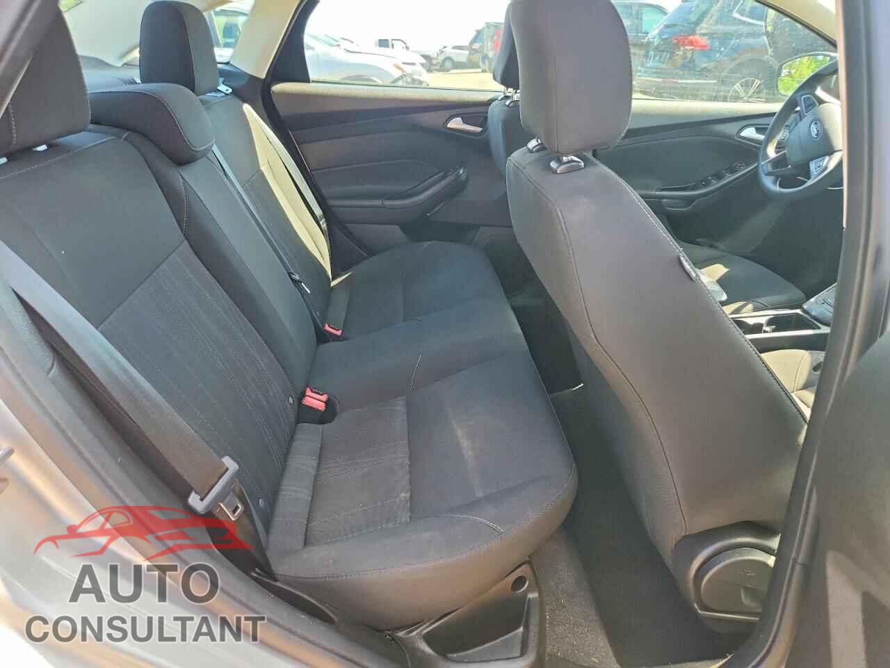FORD FOCUS 2016 - 1FADP3F28GL304490