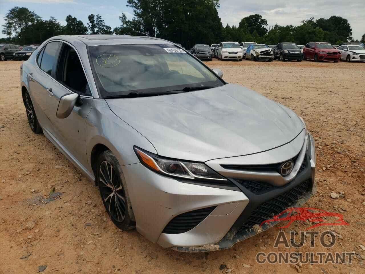 TOYOTA CAMRY 2018 - JTNB11HKXJ3020415