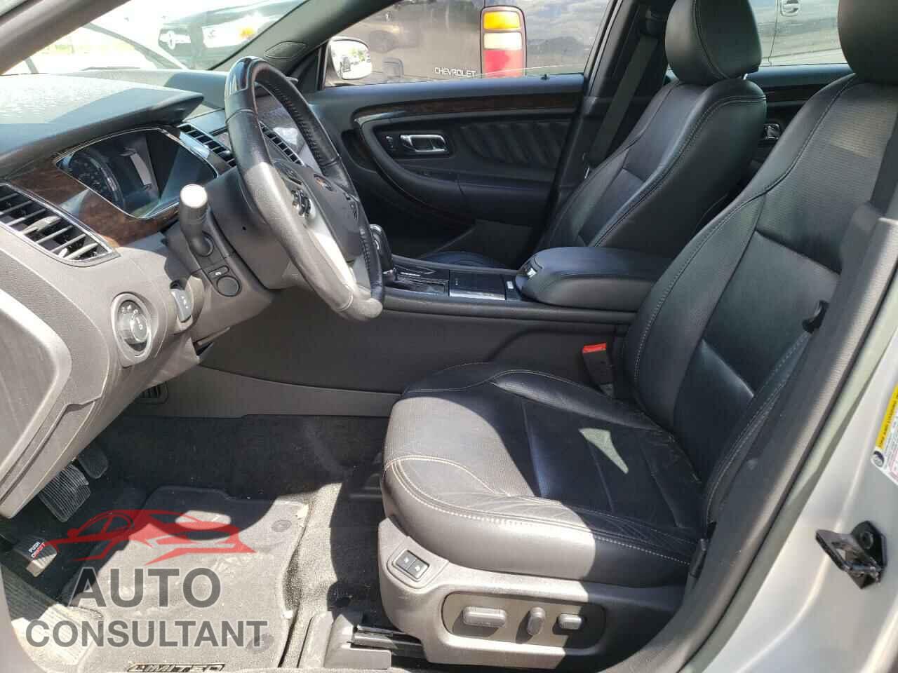 FORD TAURUS 2017 - 1FAHP2F87HG102623
